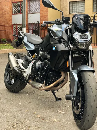 BMW F900R 