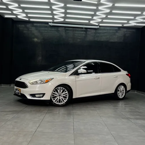 Ford Focus Titanium 2015 2.0