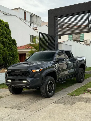 Toyota Tacoma TRD Híbrida