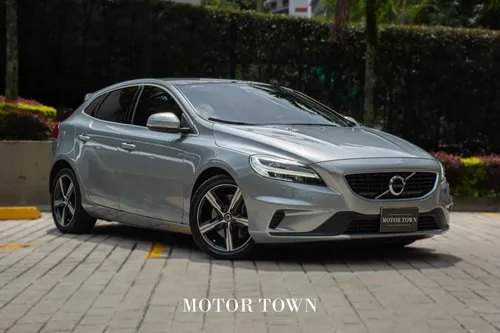 VOLVO V40 T4 R-DESIGN 2.0T 2019