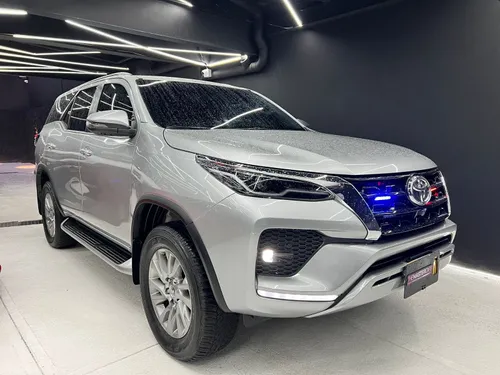 TOYOTA FORTUNER 4.0 