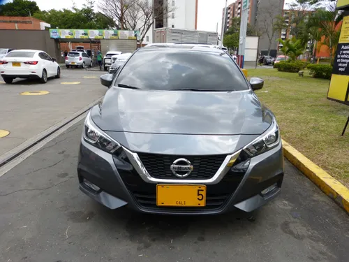 Nissan Versa Advance 2020 