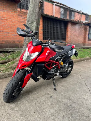 HYPERMOTARD 950 2023