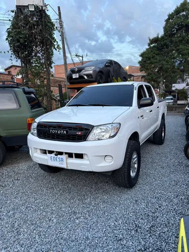 TOYOTA HILUX 2.5 DIESEL 4X2 MECANICA