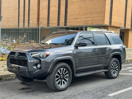 TOYOTA 4RUNNER SR5 2020 