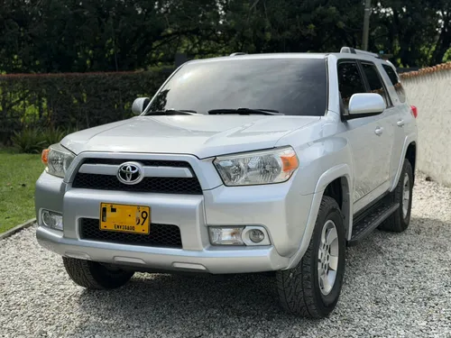 Toyota 4runner sr5 2012 