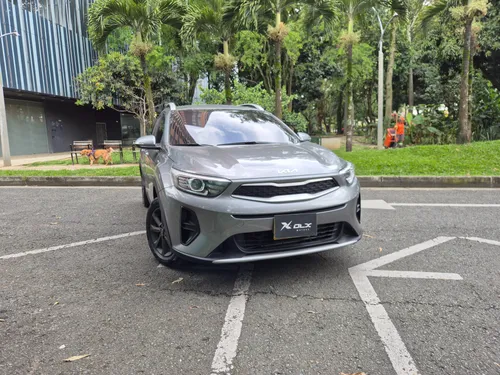 KIA STONIC HIBRIDO MT 2024