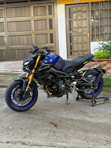 YAMAHA MT 09 2018 V2 
