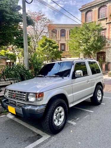 Mitsubishi Montero 3.0 2010