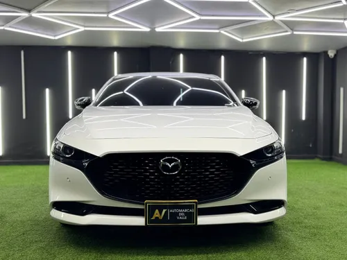 MAZDA 3 TOURING HÍBRIDO 2025 