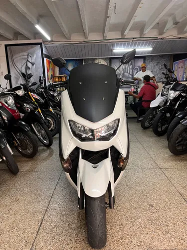 YAMAHA NMAX CONNECT