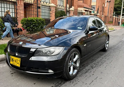 BMW 320i CÓMO NUEVO 