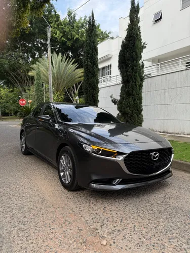 Mazda 3 touring 2022 automático 
