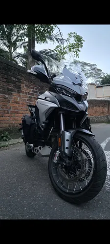 VENDO ESPECTACULAR DUCATI MULTISTRADA V4S
