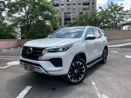 Toyota Fortuner 2.8 2022 