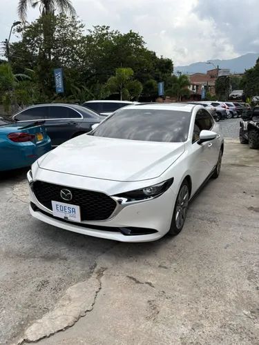 MAZDA 3 GRAND TOURING HYBRID