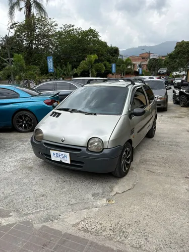 RENAULT TWINGO AUTHENTIQUE