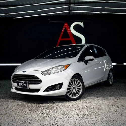 FORD FIESTA TITANIUM BLANCO 1.6 2015 AT