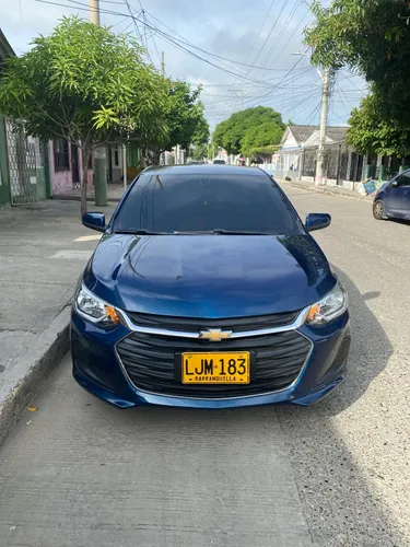 CHEVROLET ONIX 2 LT MT 1000CC modelo 2023