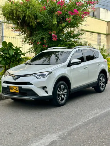 Toyota Rav4 Street 2018