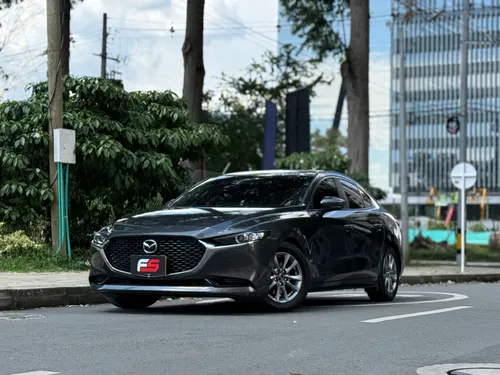 MAZDA 3 TOURING HÍBRIDO 2024