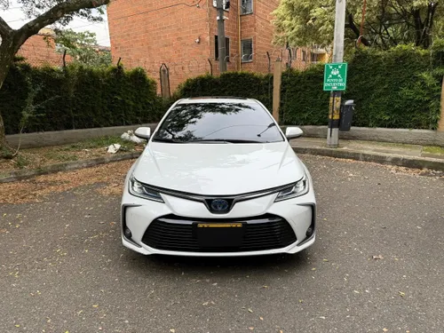 Toyota Corolla Hibrido versión full 2022