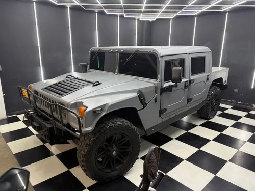 HUMMER H1