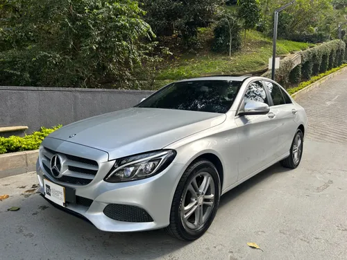 MERCEDES BENZ C180 AUTOMATICO 1.6T MODELO 2015.