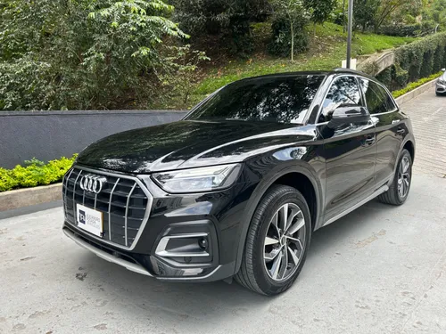 AUDI Q5 2.0T TFSI QUATTRO S-TRONIC MILD HYBRID MODELO 2022.