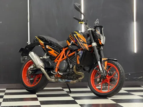 KTM DUKE 690