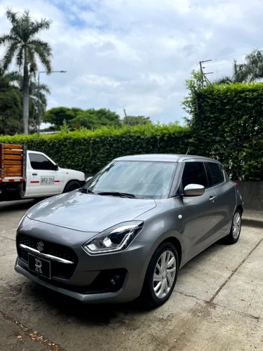 SUZUKI SWIFT HÍBRIDO 2024