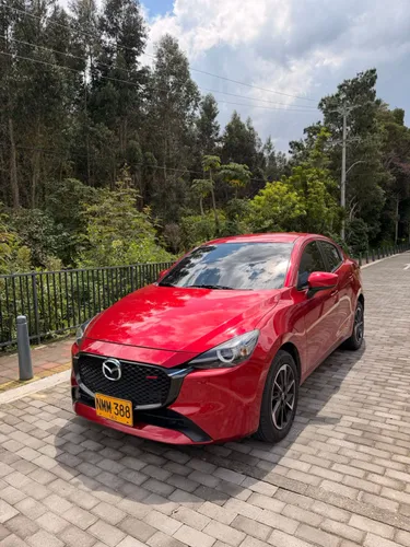 Mazda 2 Grand Touring LX Edition carbón 2024