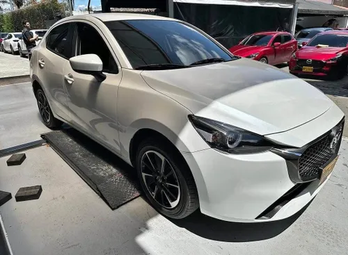 Mazda 2 Grand Touring LX 2025
