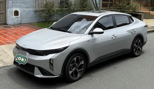 KIA K3 2025 AUTOMATICO UNICO DUENO PINTURA ORIGINAL