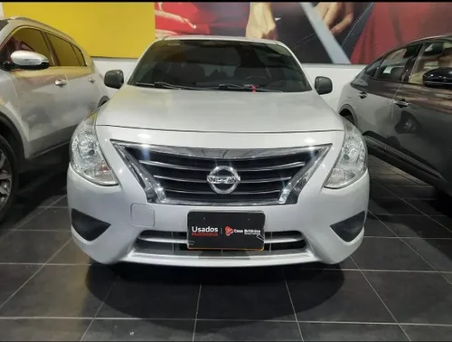 Nissan Versa Drive 2021