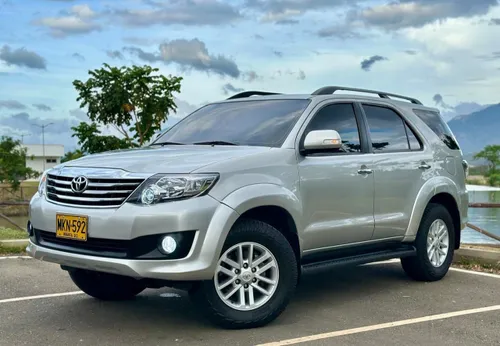 TOYOTA FORTUNER 2.7 GASOLINA  2013 