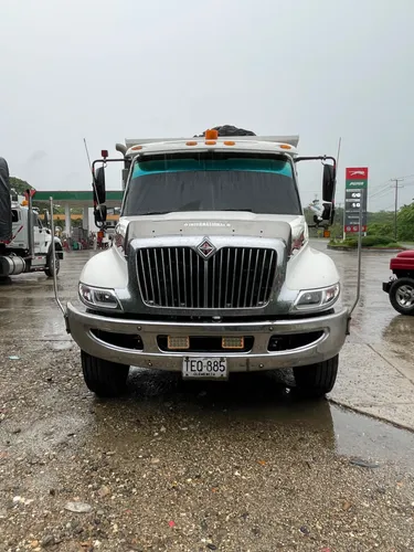 Volqueta internacional 4300