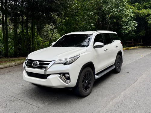 Toyota Fortuner SRV 4x4 Diésel 