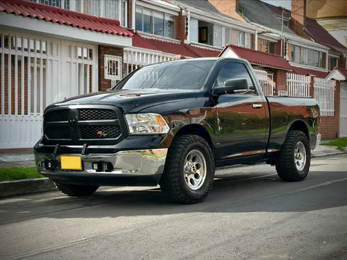 DODGE RAM 3.6 1500 SLT 4X2