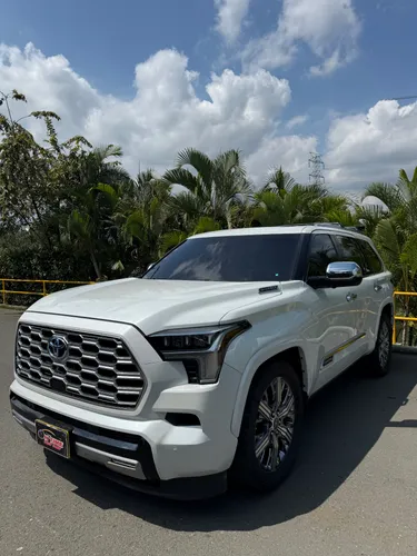 TOYOTA SEQUOIA CAPSTON 2024 HÍBRIDA BLINDADA 