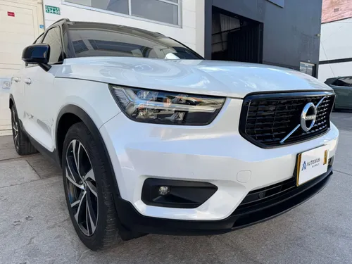 VOLVO XC40 B5 AWD R-DESIGN MHEV 2022