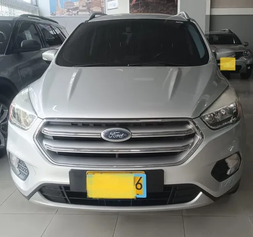 VENDO FORD ESCAPE TIYANIUM