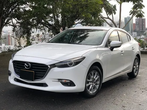 Mazda 3 Touring Modelo 2019 Motor 2.0 Skyactiv Caja AT Segundo Propietario.