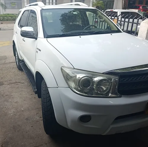 Toyota Fortuner Urbana 2.7 2011