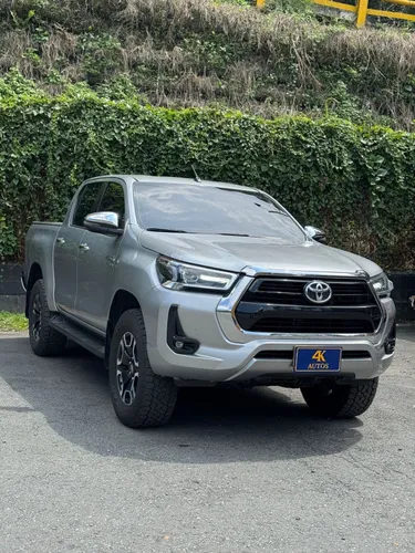 Toyota hilux srv V6 2023 