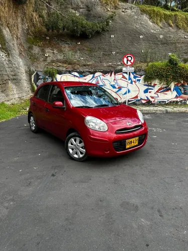 Nissan March Full equipo