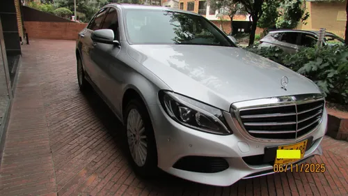 Mercedes Benz C200 Exclusive - Modelo 2017