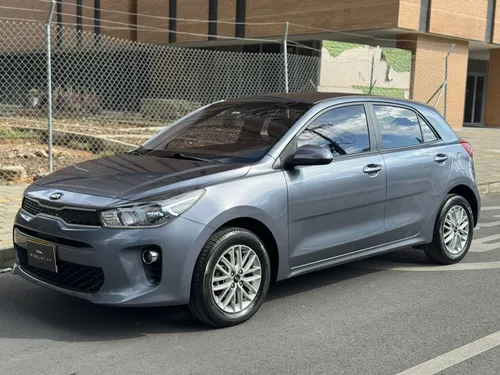 KIA RIO EMOTION 2018 AUTOMATICO 
