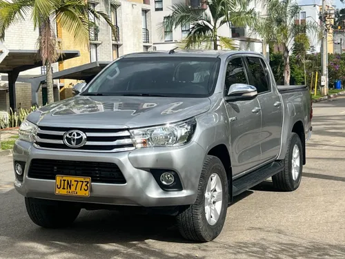 Toyota Hilux 2.8 2017 diesel AT