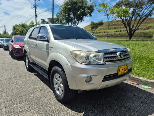  Toyota Fortuner 2.7 Gasolina Automatica 4x2 2011